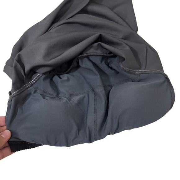 Losano Gray Racerback Athletic Tank Top Built-In Bra XS Workout Yoga Running - Picture 3 of 4